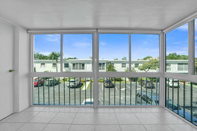 6469 BAY CLUB Drive 3, Fort Lauderdale, FL 33308