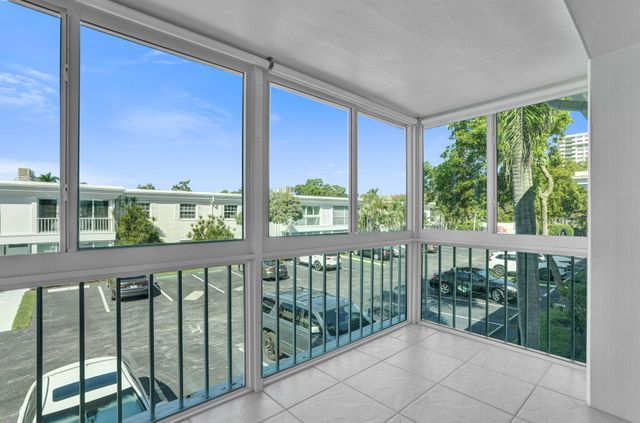 6469 BAY CLUB Drive 3, Fort Lauderdale, FL 33308