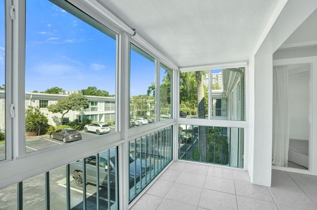6469 BAY CLUB Drive 3, Fort Lauderdale, FL 33308