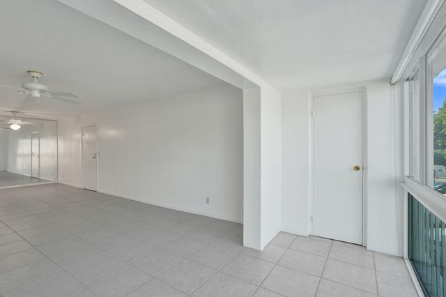 6469 BAY CLUB Drive 3, Fort Lauderdale, FL 33308