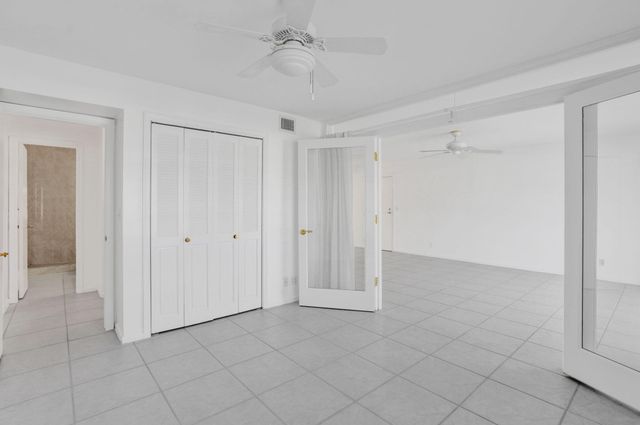 6469 BAY CLUB Drive 3, Fort Lauderdale, FL 33308