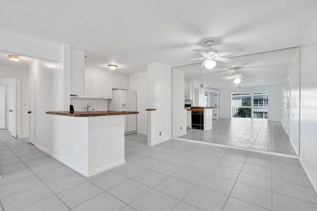 6469 BAY CLUB Drive 3, Fort Lauderdale, FL 33308