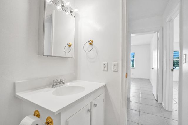 6469 BAY CLUB Drive 3, Fort Lauderdale, FL 33308