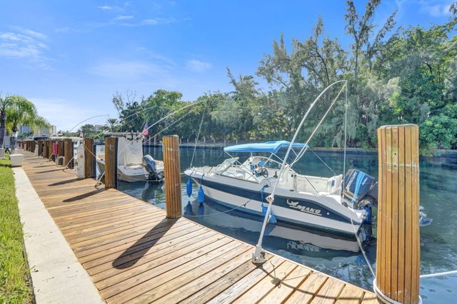 6469 BAY CLUB Drive 3, Fort Lauderdale, FL 33308