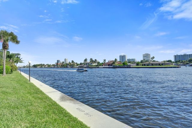 6469 BAY CLUB Drive 3, Fort Lauderdale, FL 33308