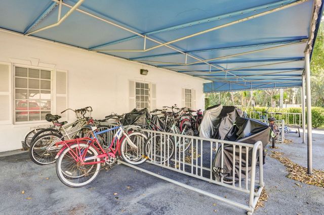 6469 BAY CLUB Drive 3, Fort Lauderdale, FL 33308