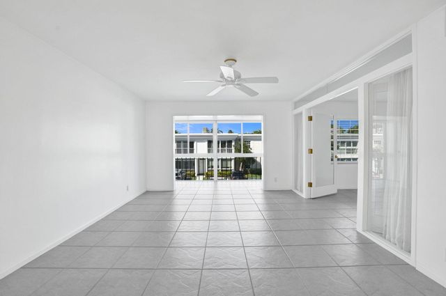 6469 BAY CLUB Drive 3, Fort Lauderdale, FL 33308