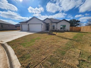 819 Eagle Cross CV, Salado, TX 76571