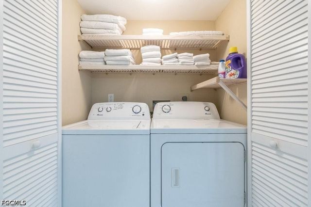 10475 Gulf Shore DR 122, Naples, FL 34108