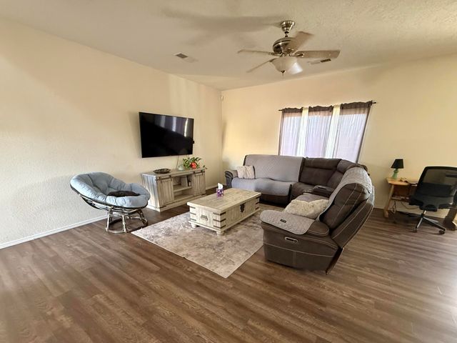 3324 Rio Fonda Court SW, Albuquerque, NM 87121