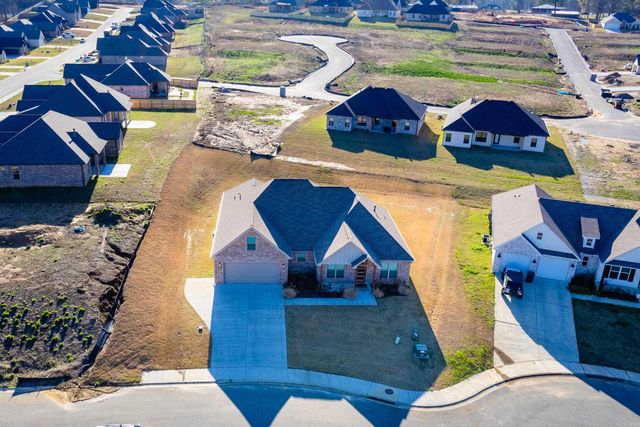 102 Red Crest Cove, Benton, AR 72015