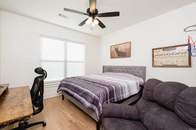 102 Red Crest Cove, Benton, AR 72015