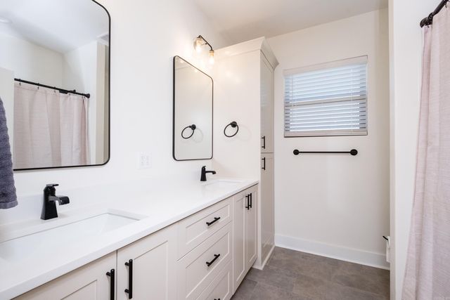 102 Red Crest Cove, Benton, AR 72015