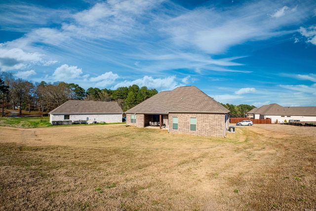 102 Red Crest Cove, Benton, AR 72015