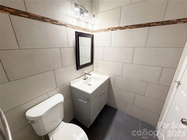 2324 Valleyview Drive, Charlotte, NC 28215