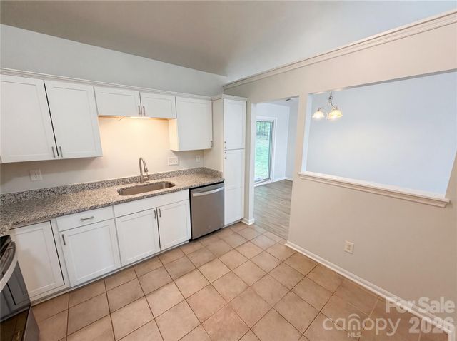 2324 Valleyview Drive, Charlotte, NC 28215