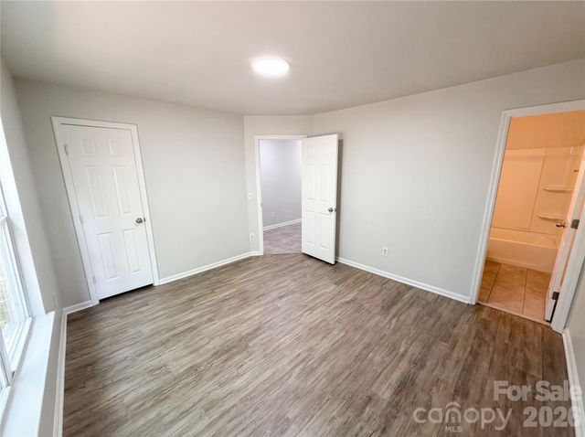 2324 Valleyview Drive, Charlotte, NC 28215