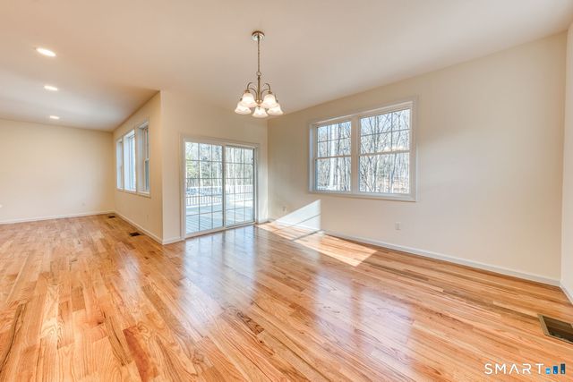 9 Sheffield Drive, Mansfield, CT 06250