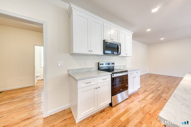 9 Sheffield Drive, Mansfield, CT 06250