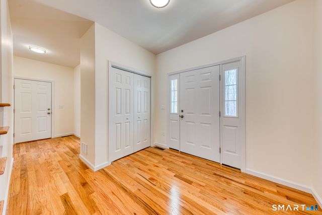 9 Sheffield Drive, Mansfield, CT 06250