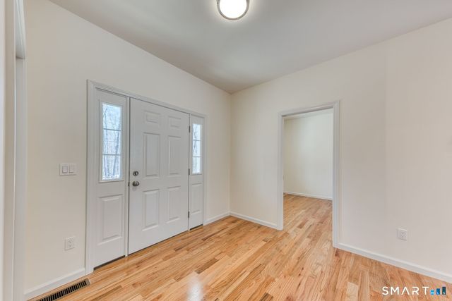 9 Sheffield Drive, Mansfield, CT 06250