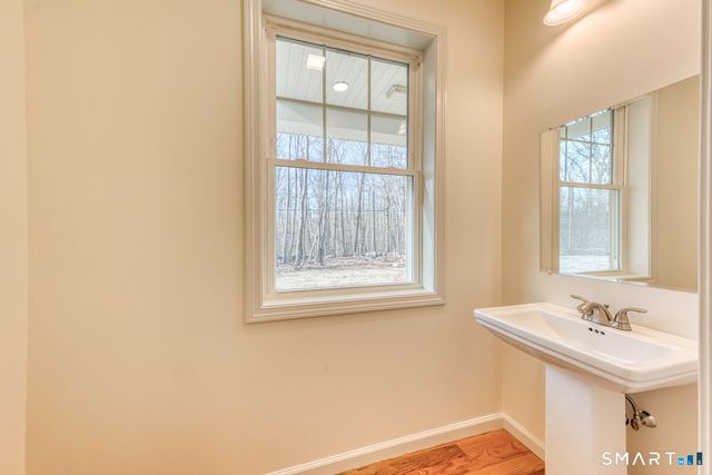 9 Sheffield Drive, Mansfield, CT 06250