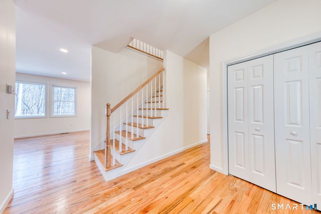 9 Sheffield Drive, Mansfield, CT 06250