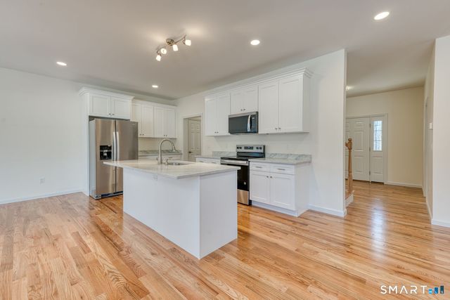 9 Sheffield Drive, Mansfield, CT 06250