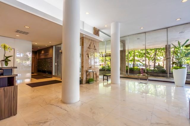 5757 N Sheridan Road 19D, Chicago, IL 60660