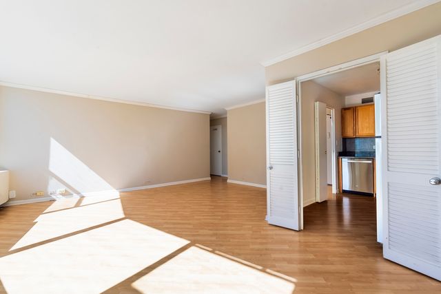5757 N Sheridan Road 19D, Chicago, IL 60660