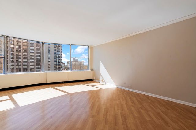 5757 N Sheridan Road 19D, Chicago, IL 60660