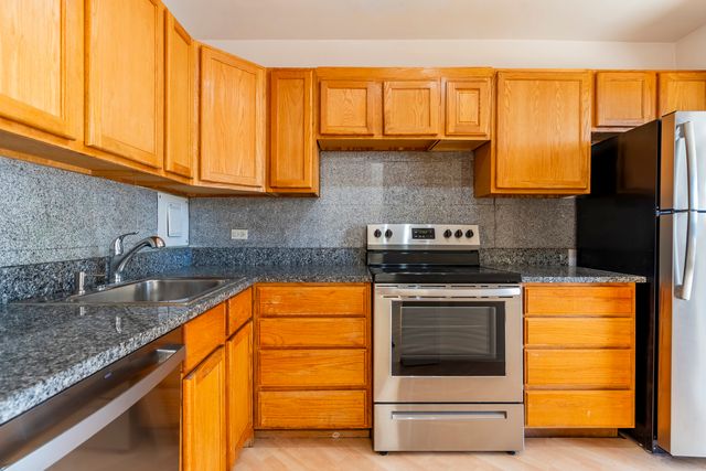 5757 N Sheridan Road 19D, Chicago, IL 60660