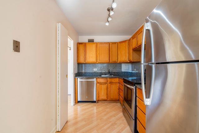 5757 N Sheridan Road 19D, Chicago, IL 60660
