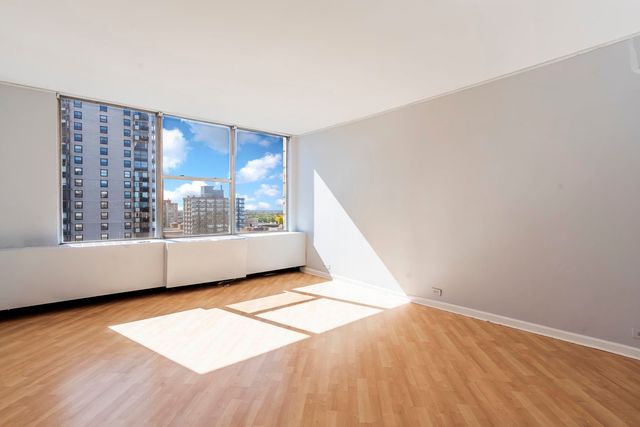 5757 N Sheridan Road 19D, Chicago, IL 60660