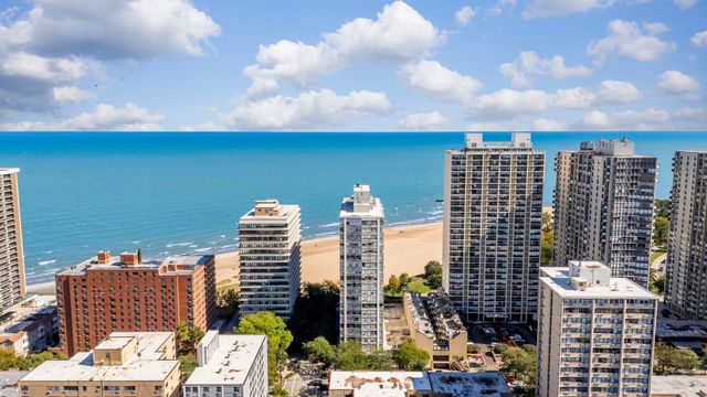 5757 N Sheridan Road 19D, Chicago, IL 60660