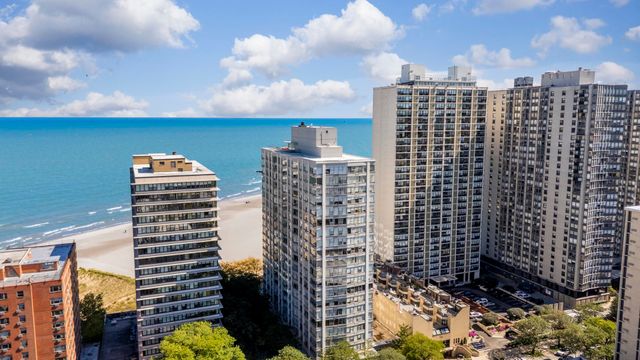 5757 N Sheridan Road 19D, Chicago, IL 60660