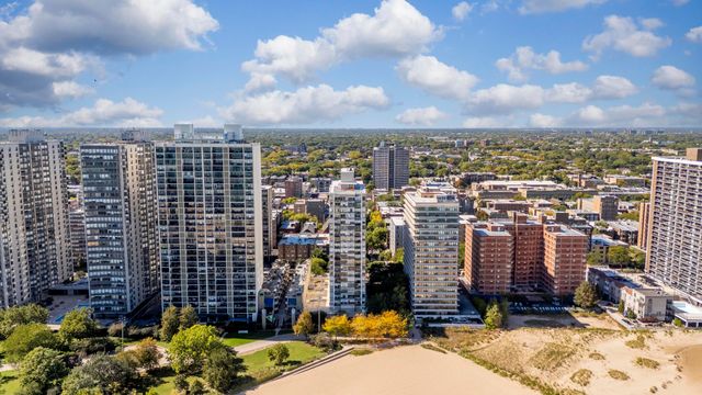 5757 N Sheridan Road 19D, Chicago, IL 60660