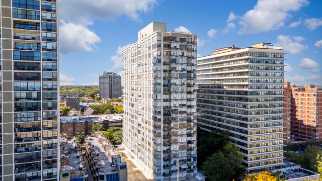 5757 N Sheridan Road 19D, Chicago, IL 60660