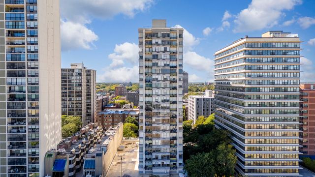 5757 N Sheridan Road 19D, Chicago, IL 60660