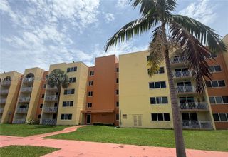 6980 NW 186th St 3-423A, Hialeah, FL 33015