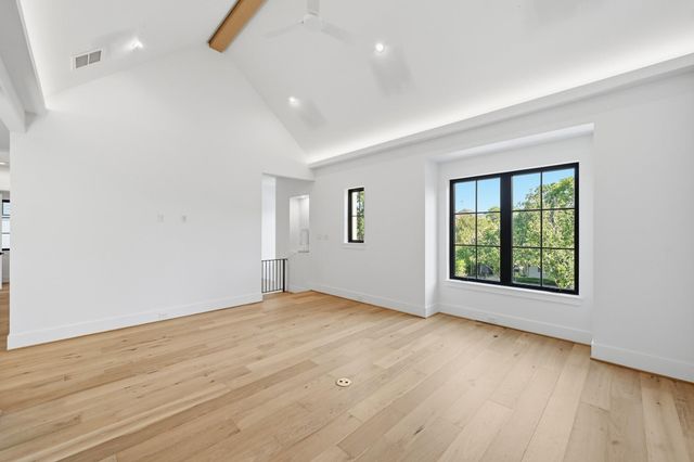 1642 Norfolk Street, Houston, TX 77006
