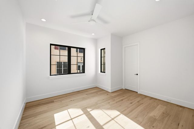 1642 Norfolk Street, Houston, TX 77006