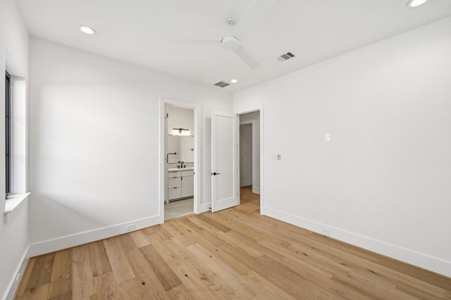 1642 Norfolk Street, Houston, TX 77006