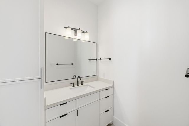 1642 Norfolk Street, Houston, TX 77006