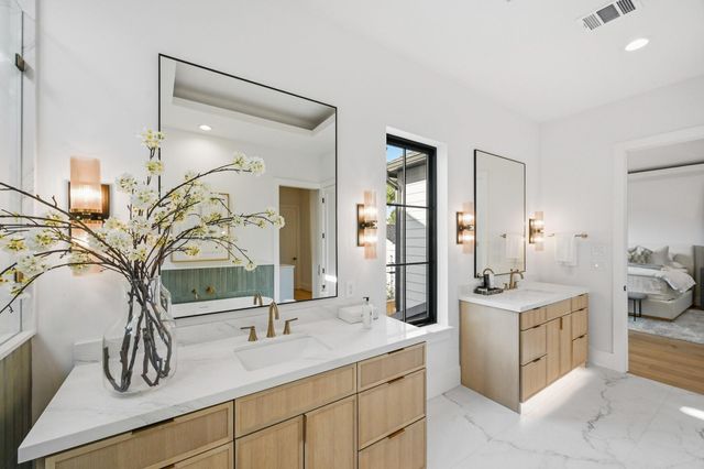 1642 Norfolk Street, Houston, TX 77006