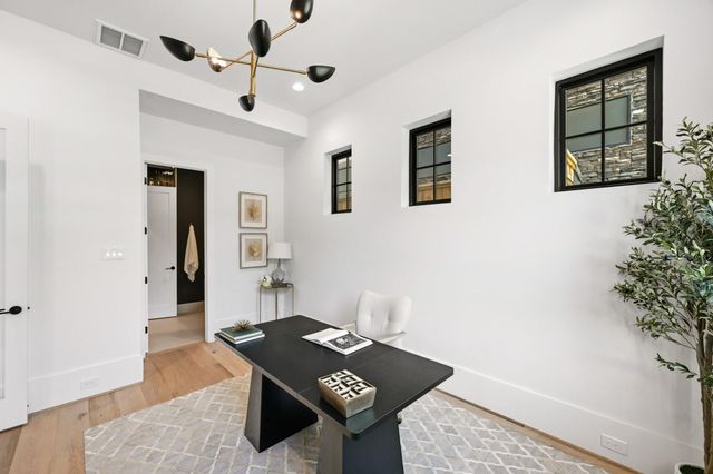 1642 Norfolk Street, Houston, TX 77006