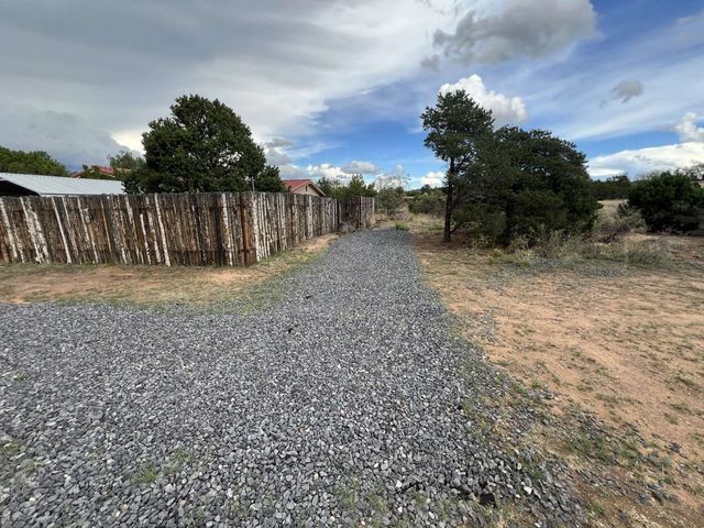 17 Verano Loop, Santa Fe, NM 87508