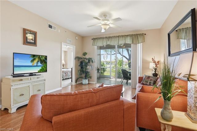 2720 Cypress Trace CIR 2913, Naples, FL 34119