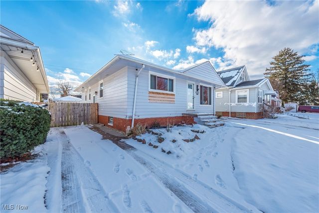 14205 Highlandview Avenue, Cleveland, OH 44135