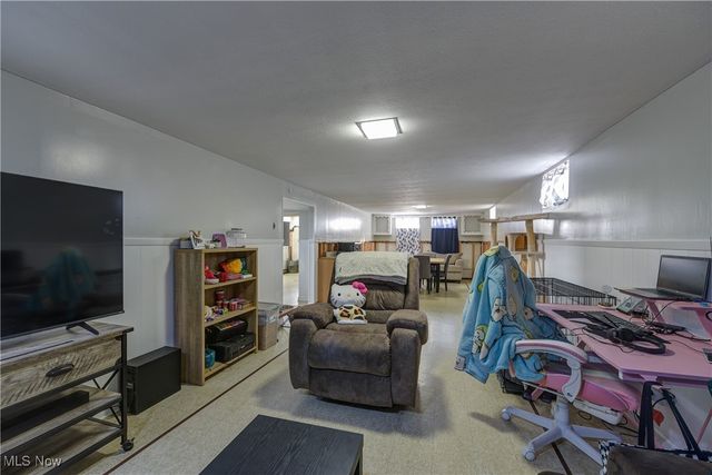 14205 Highlandview Avenue, Cleveland, OH 44135